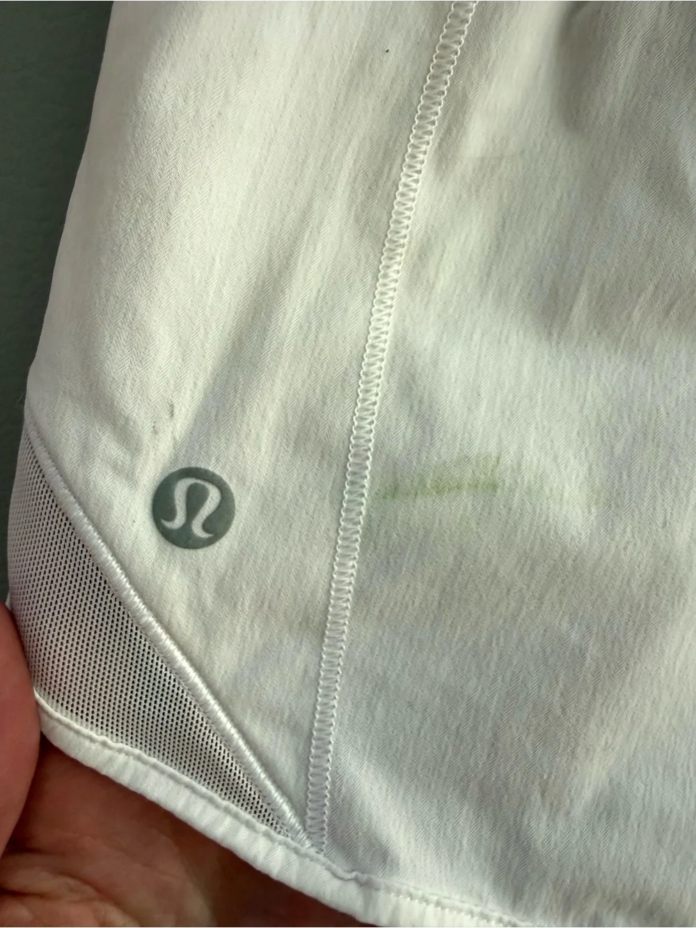 Lululemon White Hotty Hot High Rise Lined Shorts 3.5” Inseam Sz 4 LW7AWJT - Fair